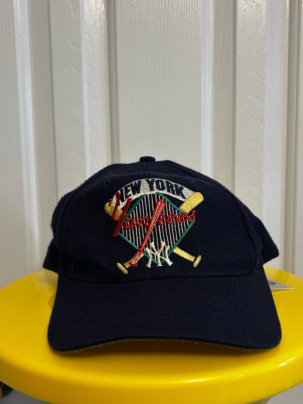 New York Yankees Navy Baseball Cap with Multicolor Embroidery